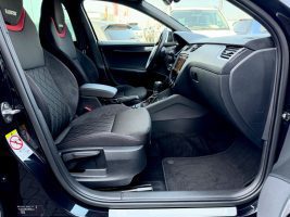 Skoda Octavia Combi RS 2.0 TDI DSG 4x4 /LED/ACC/CAM/ in Schwarz als Kombi - Fahrzeugfoto 13