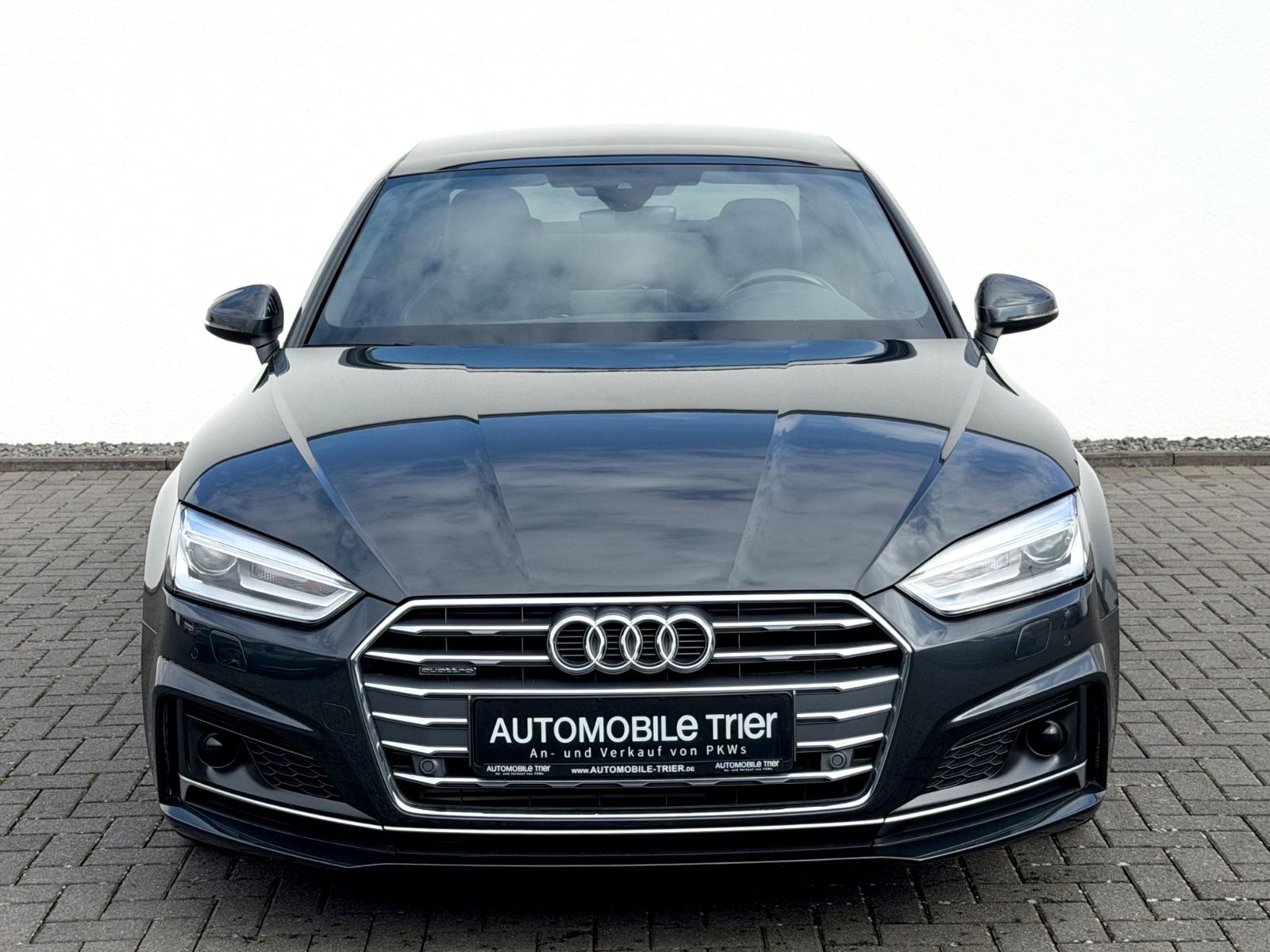 Audi A5 Coupe 2.0 TFSI quattro S line Sport Plus - Bild 2 Audi A5 Coupe 2.0 TFSI quattro S line Sport Plus in Grau als Sportwagen/Coupé - Fahrzeugfoto 2