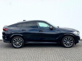 BMW X6 xDrive 40 d M Sport Paket/LED/HUD/AHK/CAM/ in Schwarz als SUV/Geländewagen/Pickup - Fahrzeugfoto 4