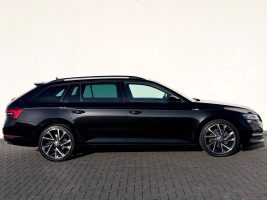 Skoda Superb Combi Sportline 2.0 TDI DSG 4x4 /1.HAND/ in Schwarz als Kombi - Fahrzeugfoto 4