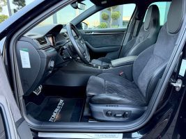 Skoda Superb Combi Sportline 2.0 TDI DSG 4x4 /1.HAND/ in Schwarz als Kombi - Fahrzeugfoto 9