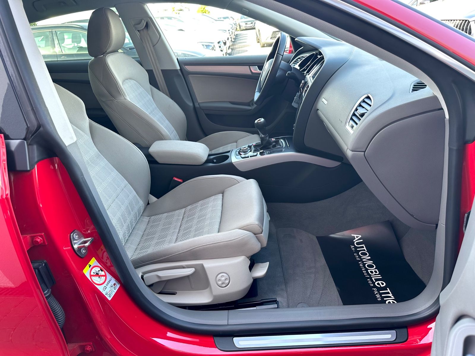 Audi A5 Sportback 2.0 TFSI /LED/ACC/PDC/GARANTIE - Bild 11 Audi A5 Sportback 2.0 TFSI /LED/ACC/PDC/GARANTIE in BRILLANTROT als Limousine - Fahrzeugfoto 11