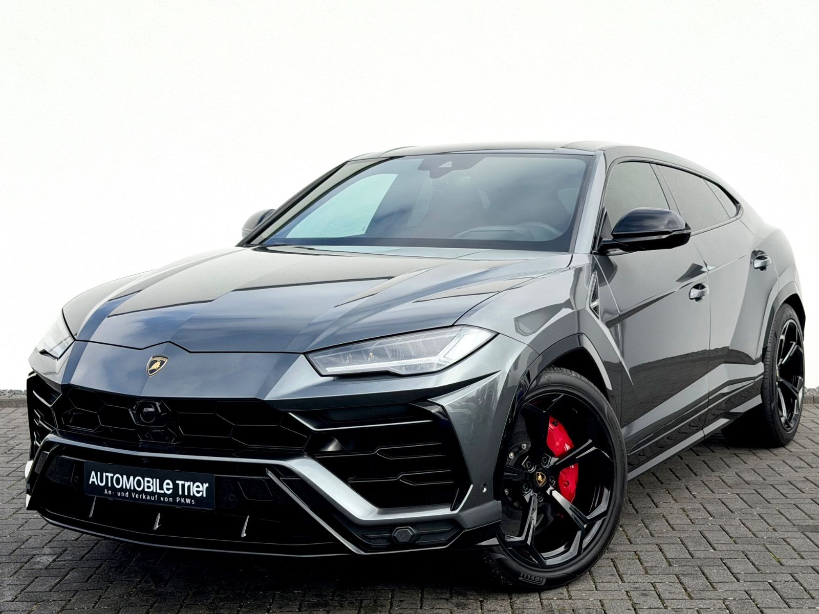 Lamborghini Urus /NAVI/LED/ACC/HUD/MASSAGE/360°CAM/ in Grau als SUV/Geländewagen/Pickup - Fahrzeugfoto 1