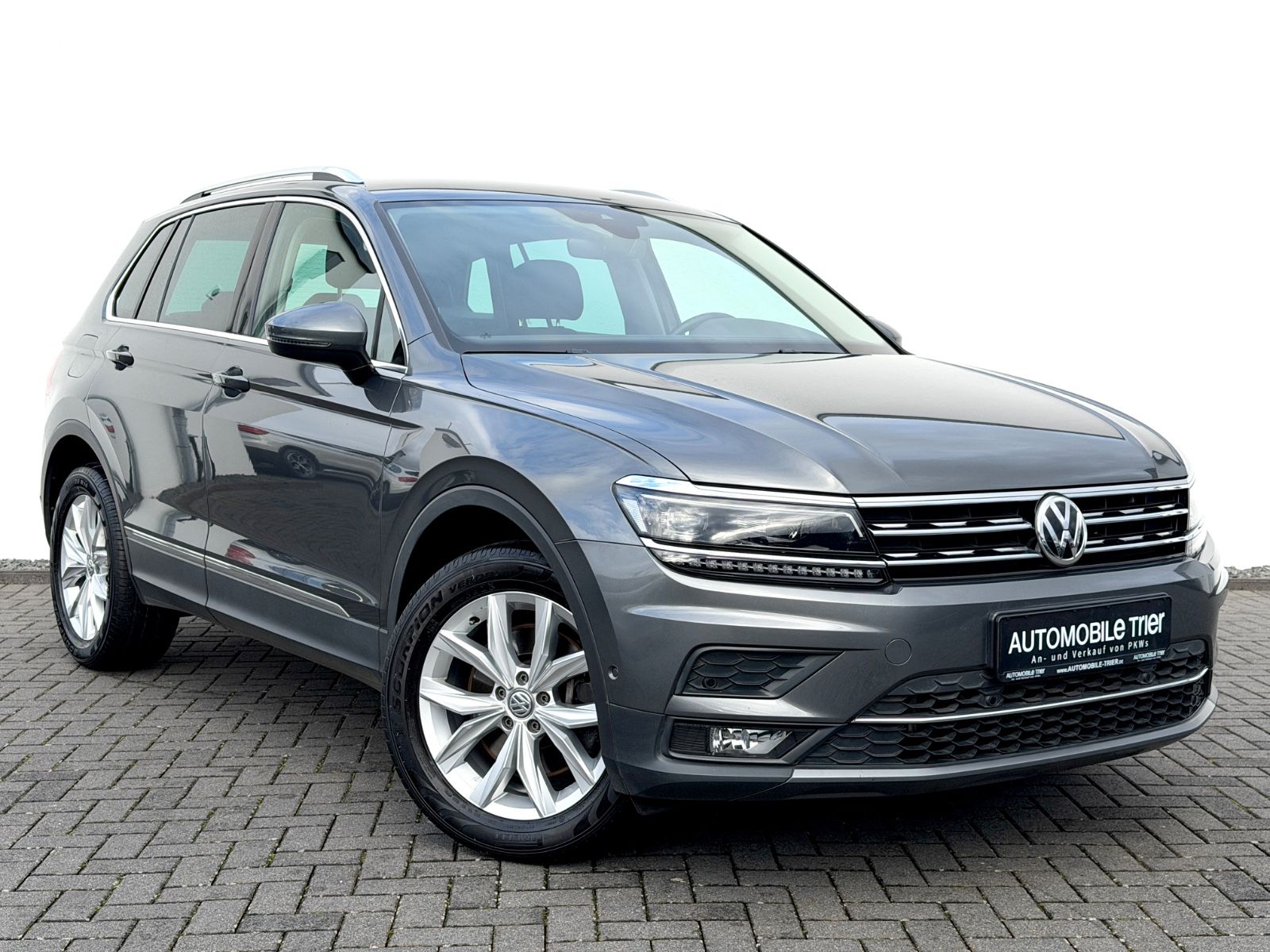 Volkswagen Tiguan Highline 2.0 TSI DSG 4Motion /LED/ACC/CAM - Bild 3 Volkswagen Tiguan Highline 2.0 TSI DSG 4Motion /LED/ACC/CAM in Indiumgrau Metallic als SUV/Geländewagen/Pickup - Fahrzeugfoto 3