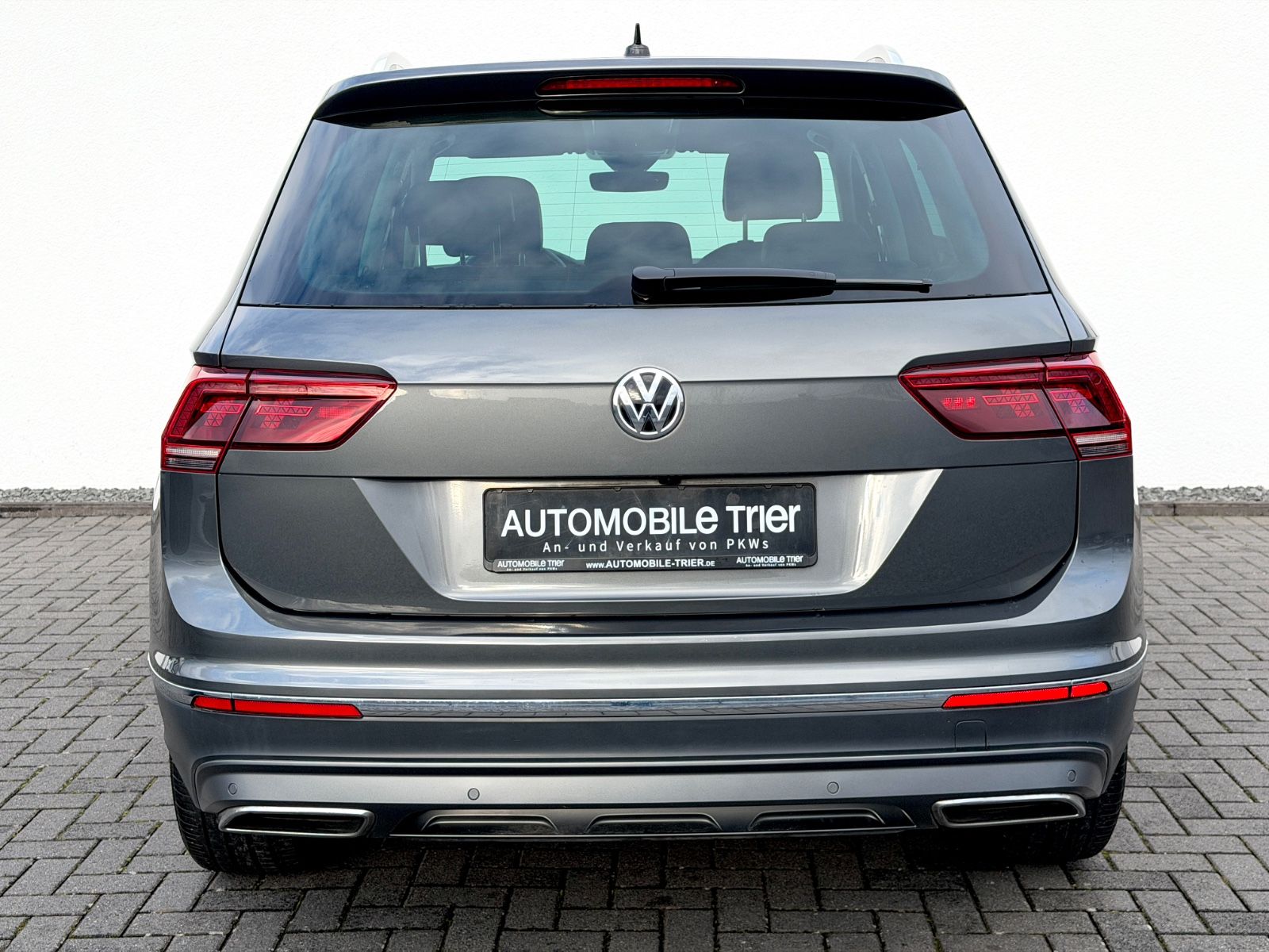 Volkswagen Tiguan Highline 2.0 TSI DSG 4Motion /LED/ACC/CAM - Bild 6 Volkswagen Tiguan Highline 2.0 TSI DSG 4Motion /LED/ACC/CAM in Indiumgrau Metallic als SUV/Geländewagen/Pickup - Fahrzeugfoto 6