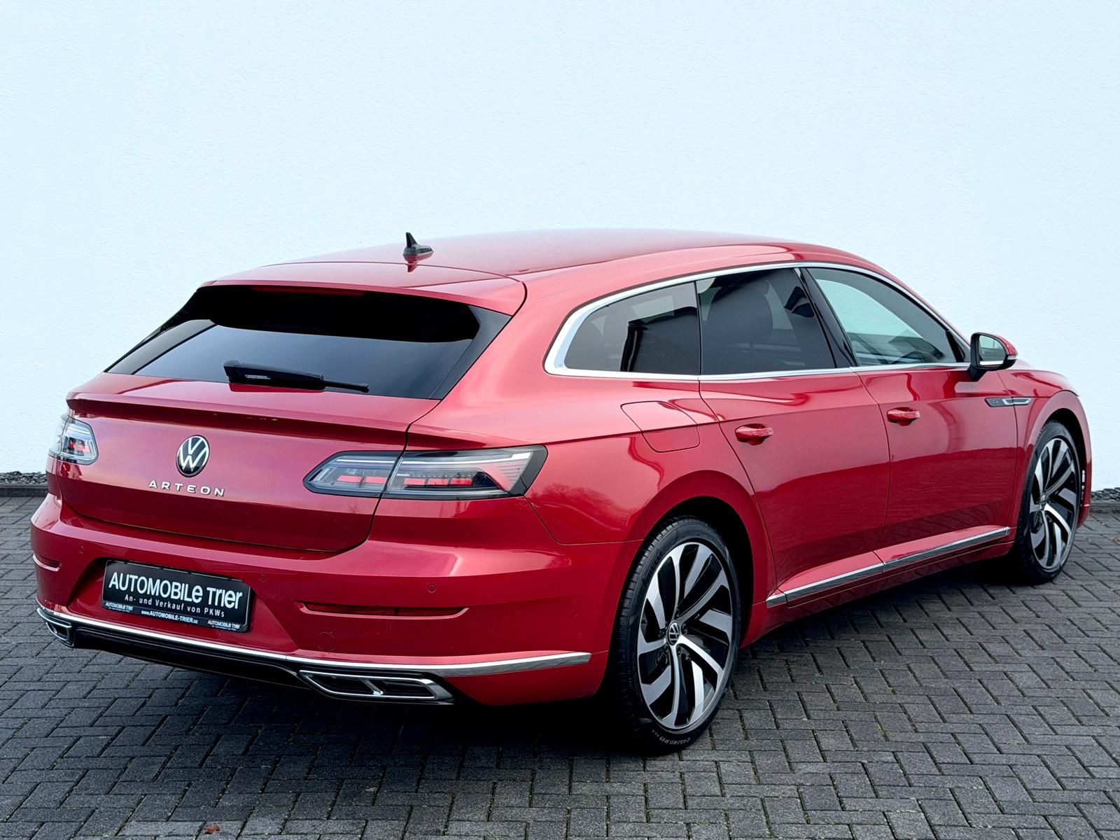 Volkswagen Arteon Shooting Brake R Line 2.0 TDI DSG 1.HAND - Bild 5 Volkswagen Arteon Shooting Brake R Line 2.0 TDI DSG 1.HAND in KINGS RED als Kombi - Fahrzeugfoto 5