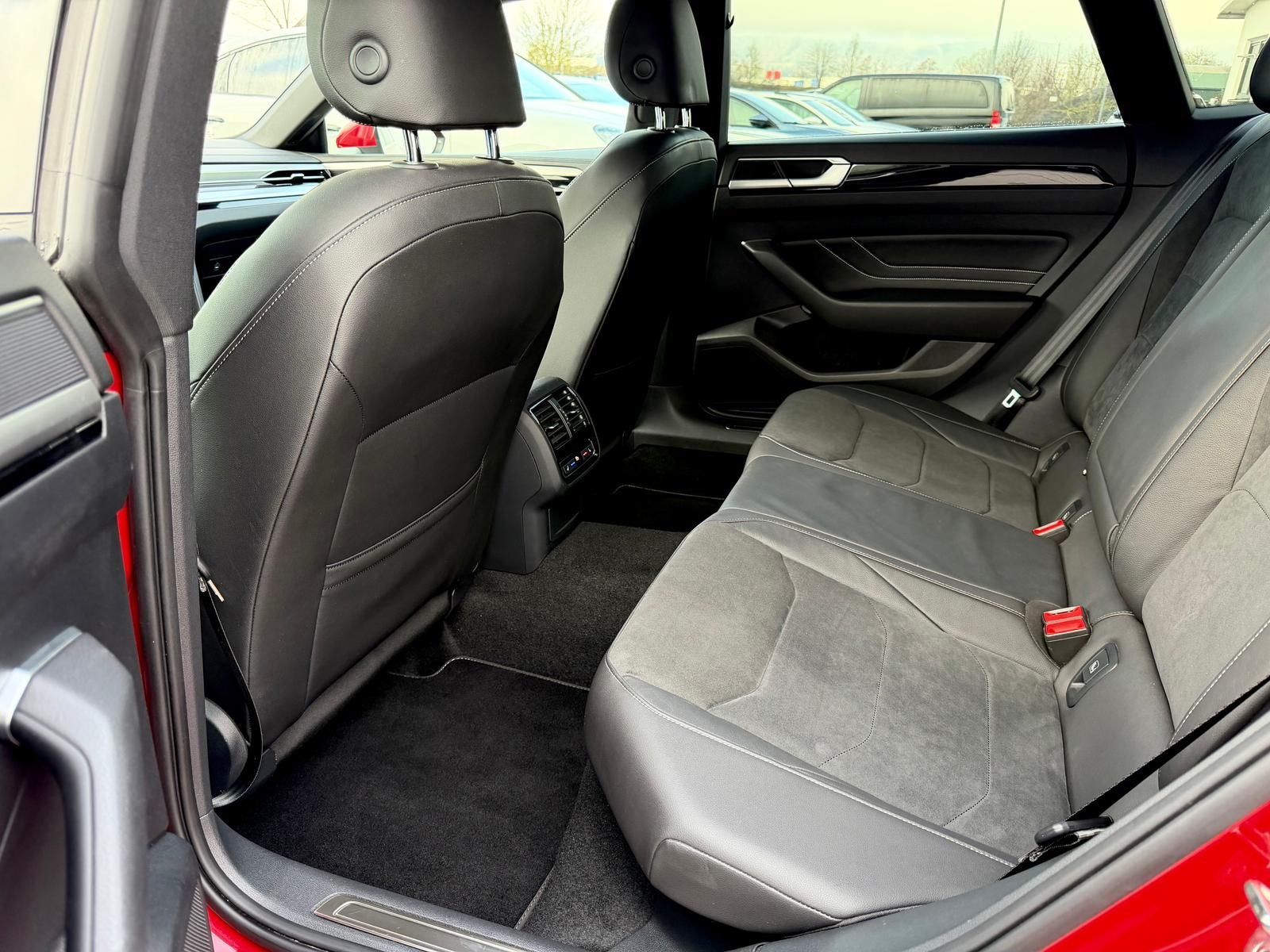 Volkswagen Arteon Shooting Brake R Line 2.0 TDI DSG 1.HAND - Bild 14 Volkswagen Arteon Shooting Brake R Line 2.0 TDI DSG 1.HAND in KINGS RED als Kombi - Fahrzeugfoto 14