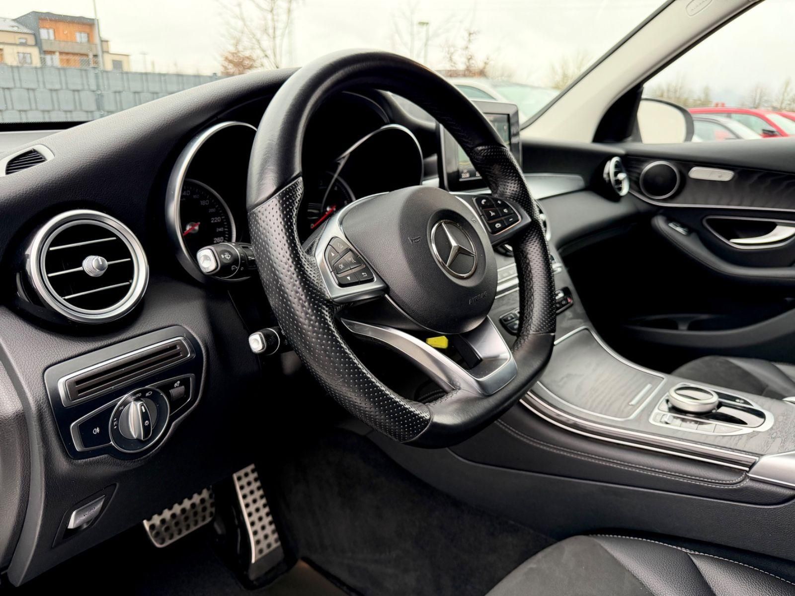 Mercedes-Benz GLC 250 d 4Matic Amg Line / NAVI/LED/AHK/1.HAND/ - Bild 10 Mercedes-Benz GLC 250 d 4Matic Amg Line / NAVI/LED/AHK/1.HAND/ in POLARWEISS als SUV/Geländewagen/Pickup - Fahrzeugfoto 10