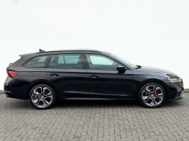 Skoda Octavia Combi RS 2.0 TDI DSG /LED/ACC/1.HAND/ in Schwarz als Kombi - Fahrzeugfoto 4