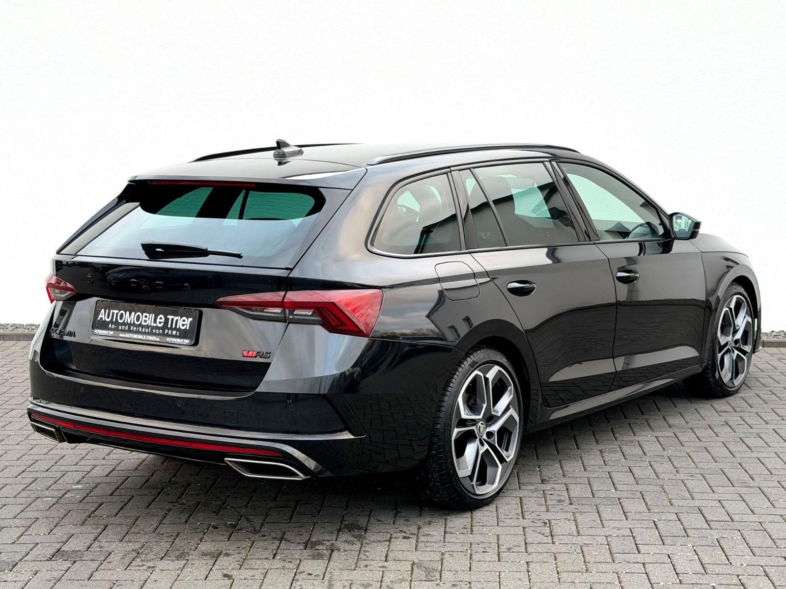 Skoda Octavia Combi RS 2.0 TDI DSG /LED/ACC/1.HAND/ - Bild 5 Skoda Octavia Combi RS 2.0 TDI DSG /LED/ACC/1.HAND/ in CERNA MAGIC/BLACK MAGIC als Kombi - Fahrzeugfoto 5