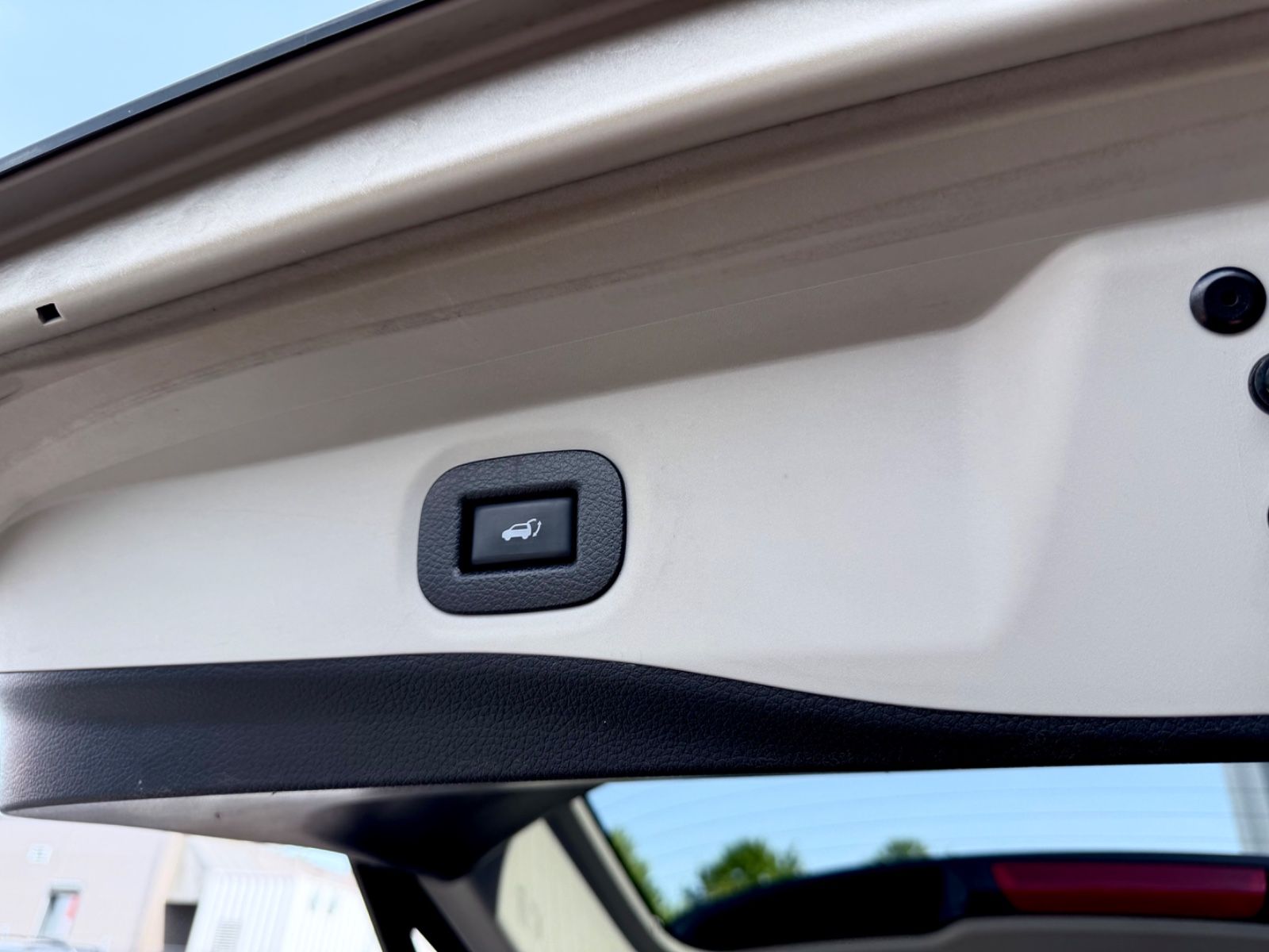 Nissan X-Trail 2.0 dCi Automatik /NAVI/LED/360°CAM/ - Bild 20 Nissan X-Trail 2.0 dCi Automatik /NAVI/LED/360°CAM/ in Schwarz als SUV/Geländewagen/Pickup - Fahrzeugfoto 20