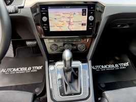 Volkswagen Passat Variant R Line 2.0 TDI DSG 4Motion in Silber als Kombi - Fahrzeugfoto 11