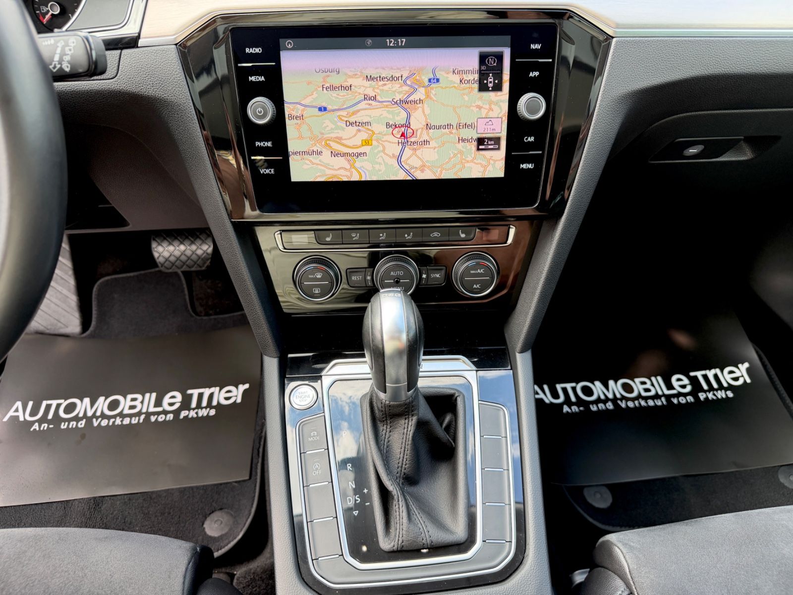 Volkswagen Passat Variant R Line 2.0 TDI DSG 4Motion - Bild 11 Volkswagen Passat Variant R Line 2.0 TDI DSG 4Motion in Silber als Kombi - Fahrzeugfoto 11