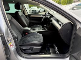 Volkswagen Passat Variant R Line 2.0 TDI DSG 4Motion in Silber als Kombi - Fahrzeugfoto 12
