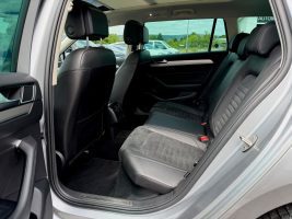 Volkswagen Passat Variant R Line 2.0 TDI DSG 4Motion in Silber als Kombi - Fahrzeugfoto 14