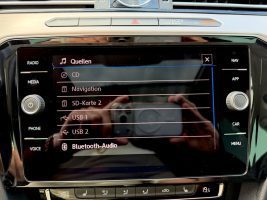 Volkswagen Passat Variant R Line 2.0 TDI DSG 4Motion in Silber als Kombi - Fahrzeugfoto 23