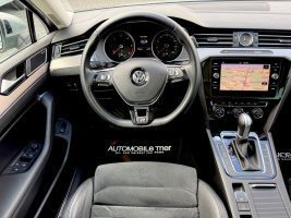 Volkswagen Passat Variant R Line 2.0 TDI DSG 4Motion in Silber als Kombi - Fahrzeugfoto 24