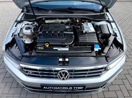 Volkswagen Passat Variant R Line 2.0 TDI DSG 4Motion in Silber als Kombi - Fahrzeugfoto 29