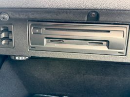 Volkswagen Passat Variant R Line 2.0 TDI DSG 4Motion in Silber als Kombi - Fahrzeugfoto 30