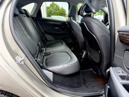 BMW Active Tourer 225 xe Luxury Line /LED/PANO/HUD/ in Silber als Van/Minibus - Fahrzeugfoto 13