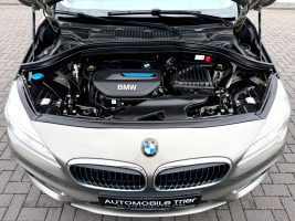 BMW Active Tourer 225 xe Luxury Line /LED/PANO/HUD/ in Silber als Van/Minibus - Fahrzeugfoto 18