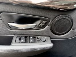 BMW Active Tourer 225 xe Luxury Line /LED/PANO/HUD/ in Silber als Van/Minibus - Fahrzeugfoto 22