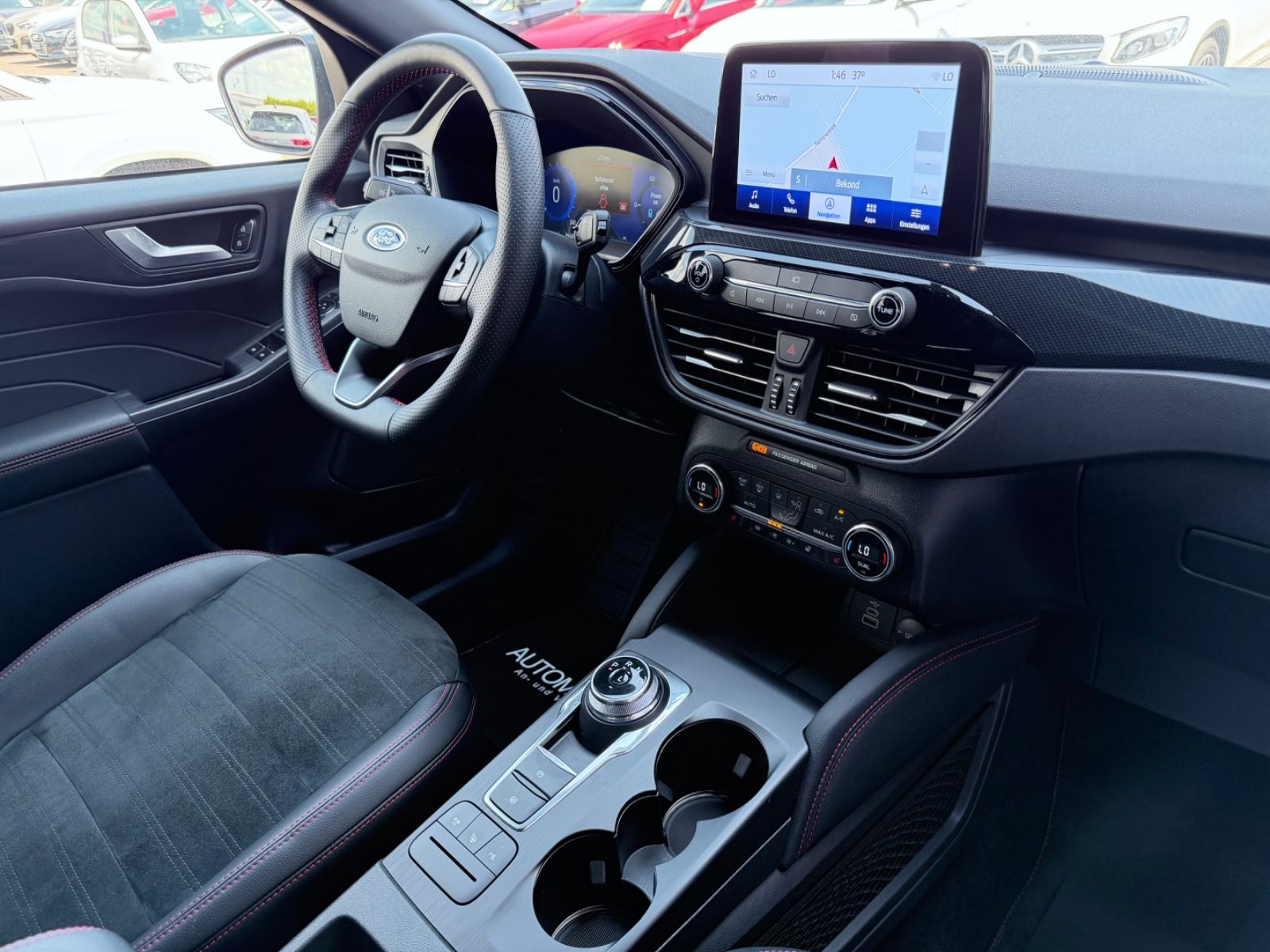 Ford Kuga 2.5 Hybrid 4x4 ST-Line X /LED/ACC/CAM/ - Bild 11 Ford Kuga 2.5 Hybrid 4x4 ST-Line X /LED/ACC/CAM/ in Arktis-Weiß (Metallic) als SUV/Geländewagen/Pickup - Fahrzeugfoto 11
