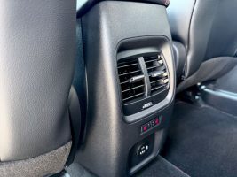 Ford Kuga 2.5 Hybrid 4x4 ST-Line X /LED/ACC/CAM/ in Weiß als SUV/Geländewagen/Pickup - Fahrzeugfoto 18