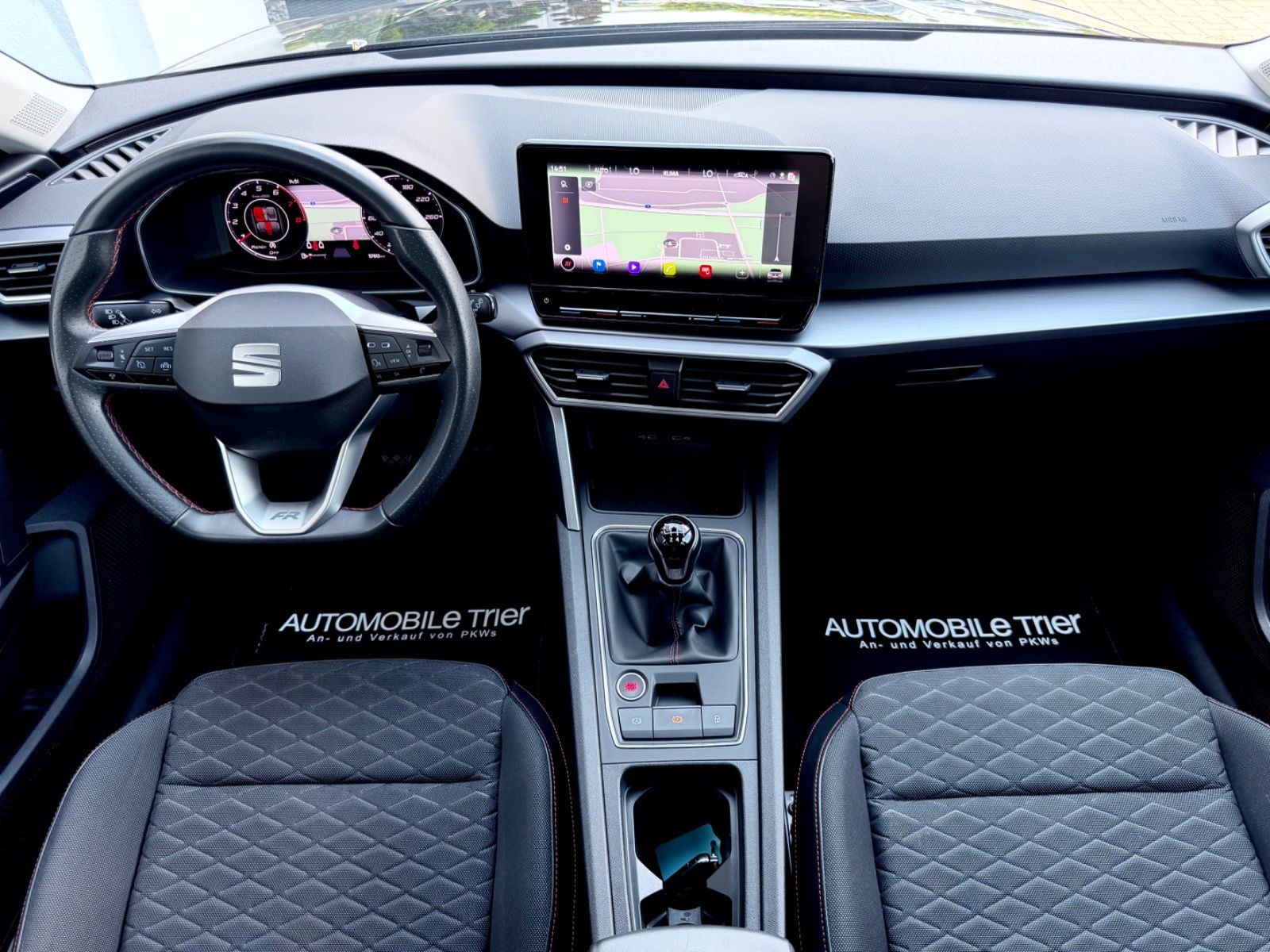 Seat Leon Sportstourer FR 1.5 TSI /LED/ACC/CAM/GARANT - Bild 11 Seat Leon Sportstourer FR 1.5 TSI /LED/ACC/CAM/GARANT in Schwarz als Kombi - Fahrzeugfoto 11
