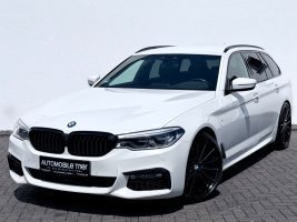 BMW 540i Touring xDrive M Sport Paket /LED/ACC/HUD/ in Weiß als Kombi - Fahrzeugfoto 1