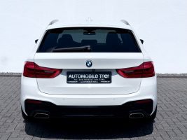 BMW 540i Touring xDrive M Sport Paket /LED/ACC/HUD/ in Weiß als Kombi - Fahrzeugfoto 6