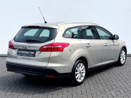 Ford Focus Turnier Titanium 1.5 /NAVI/PDC/GARANTIE/ in Silber als Kombi - Fahrzeugfoto 5