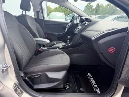 Ford Focus Turnier Titanium 1.5 /NAVI/PDC/GARANTIE/ in Silber als Kombi - Fahrzeugfoto 13