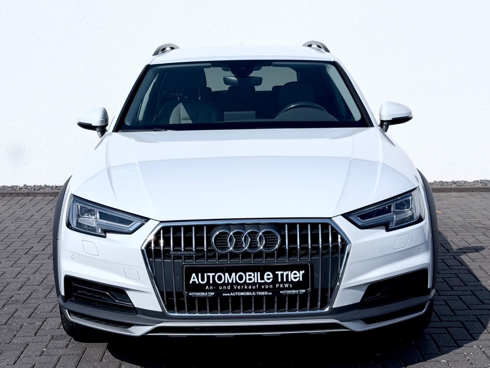 Audi A4 Allroad 2.0 TDI quattro/NAVI/LED/PDC/GARANTIE - Bild 2 Audi A4 Allroad 2.0 TDI quattro/NAVI/LED/PDC/GARANTIE in GLETSCHERWEISS als Kombi - Fahrzeugfoto 2