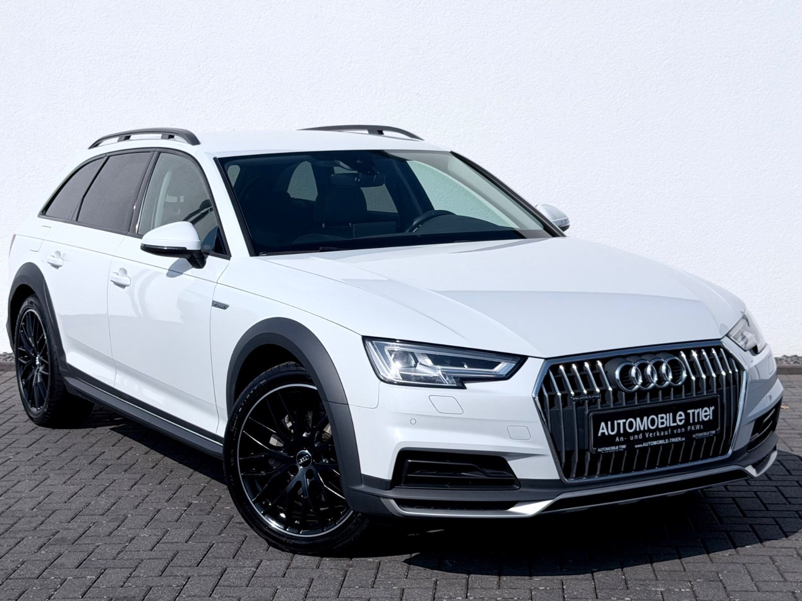 Audi A4 Allroad 2.0 TDI quattro/NAVI/LED/PDC/GARANTIE - Bild 3 Audi A4 Allroad 2.0 TDI quattro/NAVI/LED/PDC/GARANTIE in GLETSCHERWEISS als Kombi - Fahrzeugfoto 3