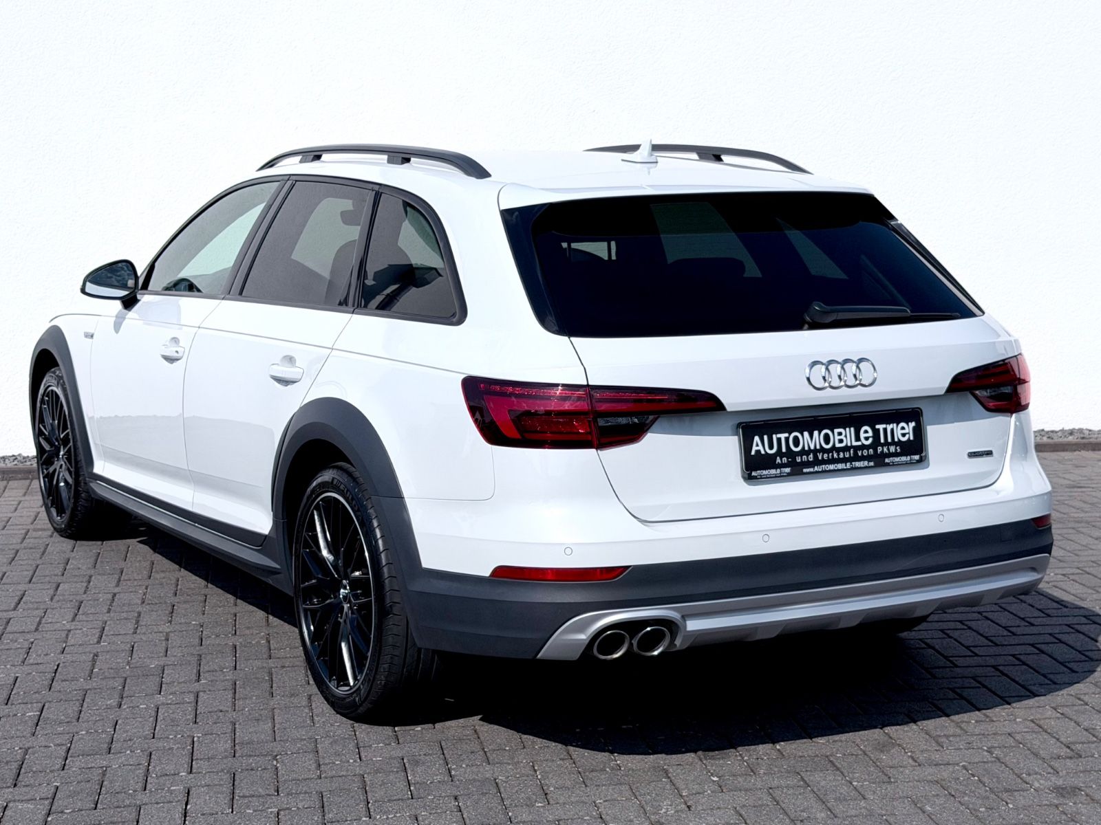 Audi A4 Allroad 2.0 TDI quattro/NAVI/LED/PDC/GARANTIE - Bild 7 Audi A4 Allroad 2.0 TDI quattro/NAVI/LED/PDC/GARANTIE in GLETSCHERWEISS als Kombi - Fahrzeugfoto 7