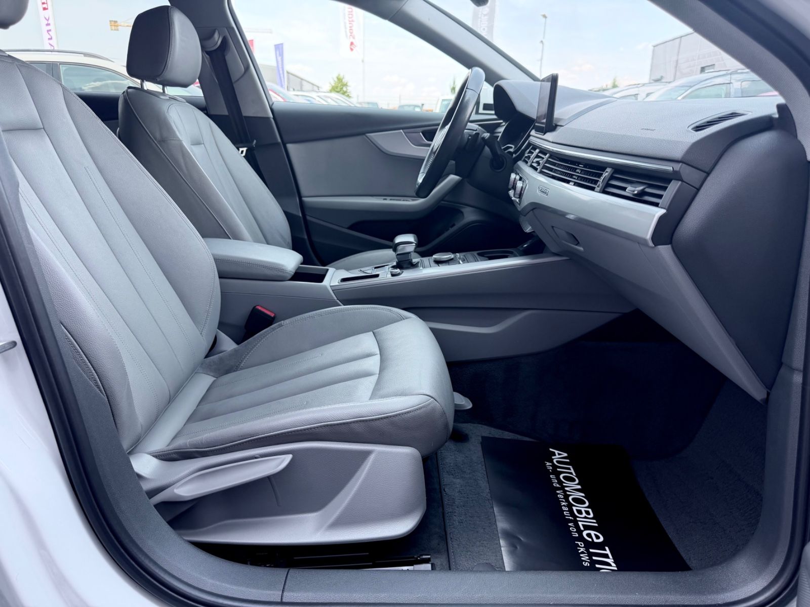 Audi A4 Allroad 2.0 TDI quattro/NAVI/LED/PDC/GARANTIE - Bild 13 Audi A4 Allroad 2.0 TDI quattro/NAVI/LED/PDC/GARANTIE in GLETSCHERWEISS als Kombi - Fahrzeugfoto 13