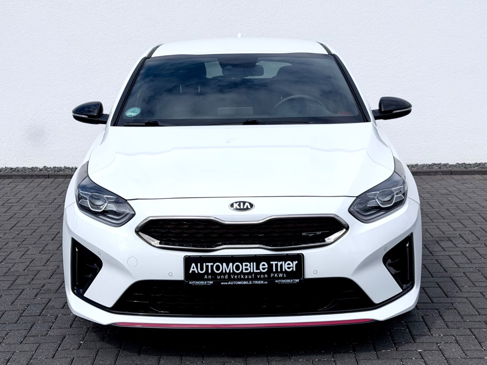Kia ProCeed GT /NAVI/LED/CAM/CARPLAY/AHK/GARANTIE/ - Bild 2 Kia ProCeed GT /NAVI/LED/CAM/CARPLAY/AHK/GARANTIE/ in DELUXE WHITE als Kombi - Fahrzeugfoto 2