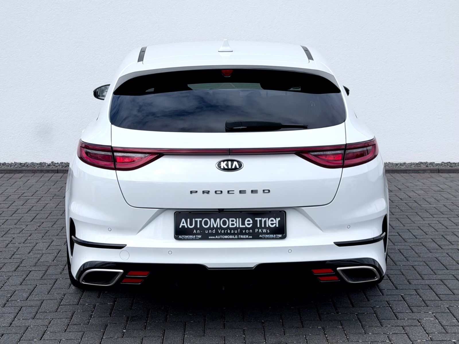 Kia ProCeed GT /NAVI/LED/CAM/CARPLAY/AHK/GARANTIE/ - Bild 6 Kia ProCeed GT /NAVI/LED/CAM/CARPLAY/AHK/GARANTIE/ in DELUXE WHITE als Kombi - Fahrzeugfoto 6