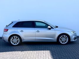 Audi A3 Sportback sport 35 TFSI /NAVI/LED/PDC/GARANT in Silber als Limousine - Fahrzeugfoto 4