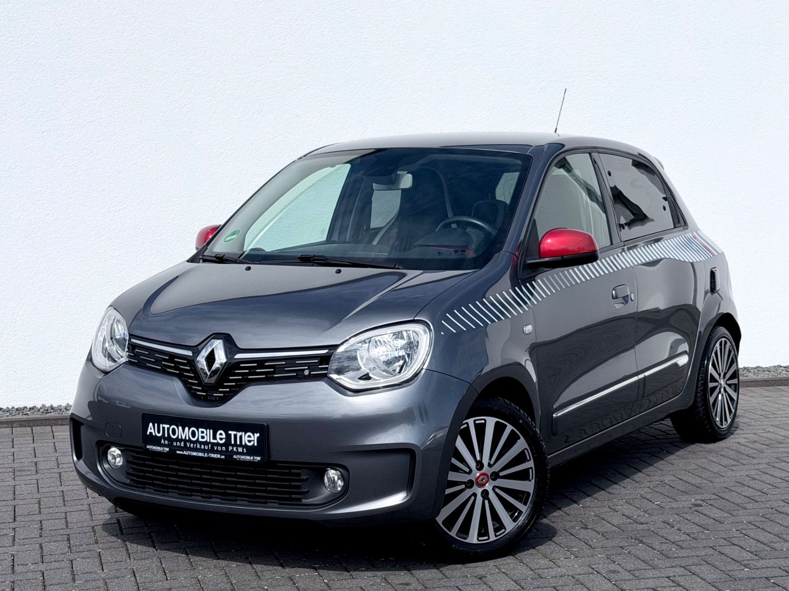 Renault Twingo Le Coq Sportif /SERVICE/TÜV/GARANTIE/ in Grau als Kleinwagen - Fahrzeugfoto 1