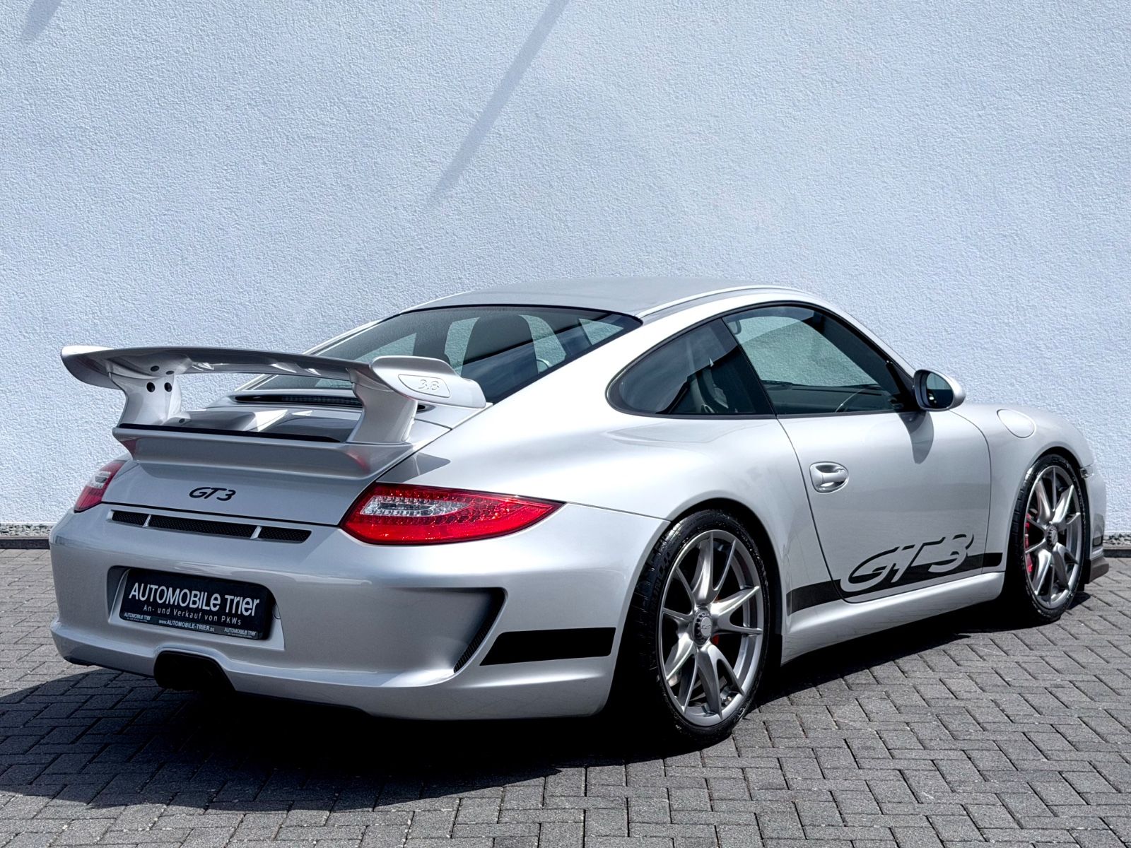 Porsche 911 GT3 3.8 /SCHALTER/KLIMA/TOP ZUSTAND/ - Bild 5 Porsche 911 GT3 3.8 /SCHALTER/KLIMA/TOP ZUSTAND/ in Silber als Sportwagen/Coupé - Fahrzeugfoto 5