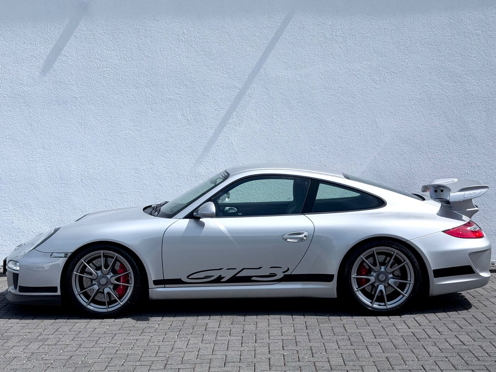 Porsche 911 GT3 3.8 /SCHALTER/KLIMA/TOP ZUSTAND/ - Bild 8 Porsche 911 GT3 3.8 /SCHALTER/KLIMA/TOP ZUSTAND/ in Silber als Sportwagen/Coupé - Fahrzeugfoto 8