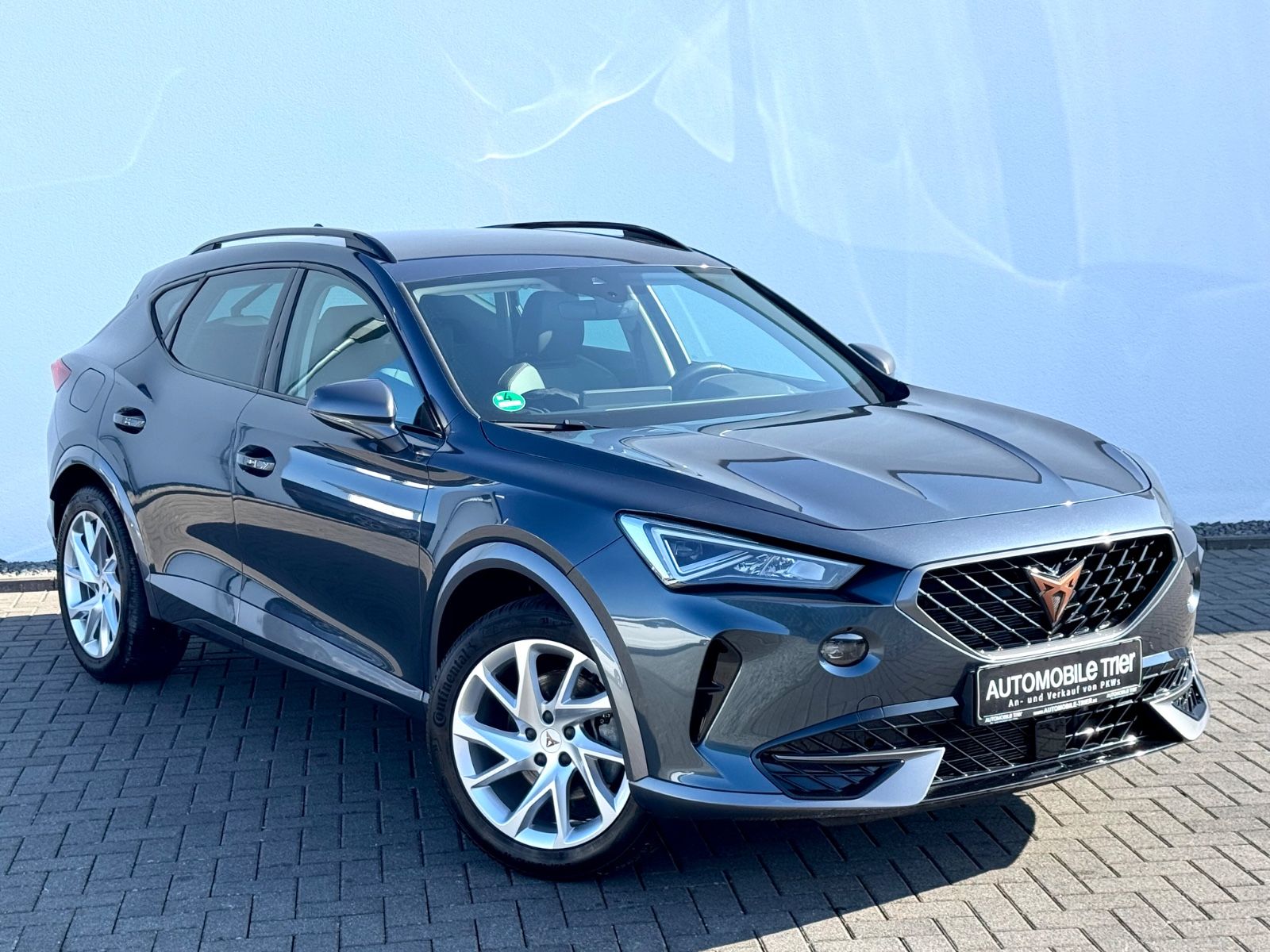 Cupra Formentor 1.4 e-Hybrid /NAVI/LED/ACC/1.HAND/ - Bild 3 Cupra Formentor 1.4 e-Hybrid /NAVI/LED/ACC/1.HAND/ in Grau als SUV/Geländewagen/Pickup - Fahrzeugfoto 3