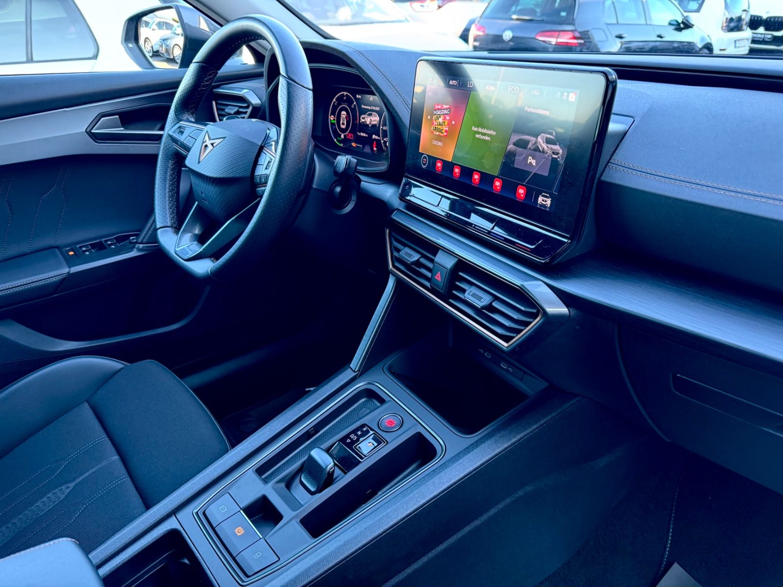 Cupra Formentor 1.4 e-Hybrid /NAVI/LED/ACC/1.HAND/ - Bild 12 Cupra Formentor 1.4 e-Hybrid /NAVI/LED/ACC/1.HAND/ in Grau als SUV/Geländewagen/Pickup - Fahrzeugfoto 12