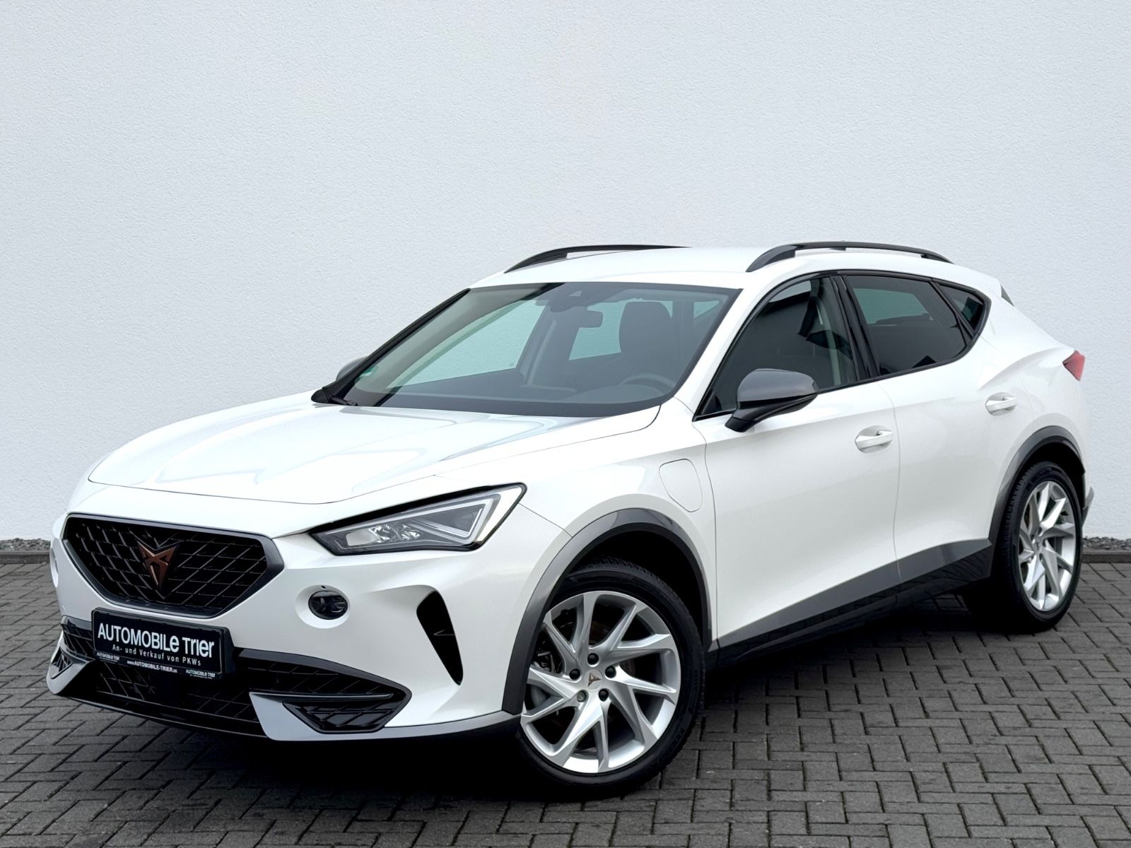 Cupra Formentor 1.4 e-Hybrid /NAVI/LED/ACC/CAM/1.HAND/ in Weiß als SUV/Geländewagen/Pickup - Fahrzeugfoto 1
