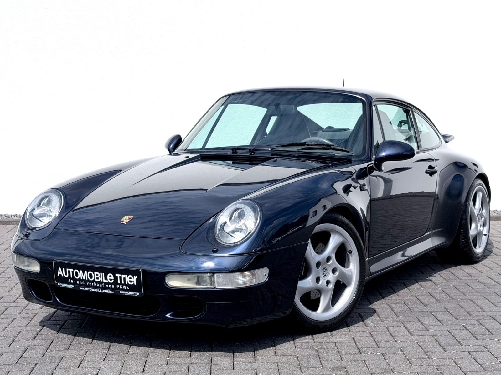 Porsche 993 Carrera Coupé * Carrera S Optik * Schalter * als Sportwagen/Coupé - Fahrzeugfoto 1