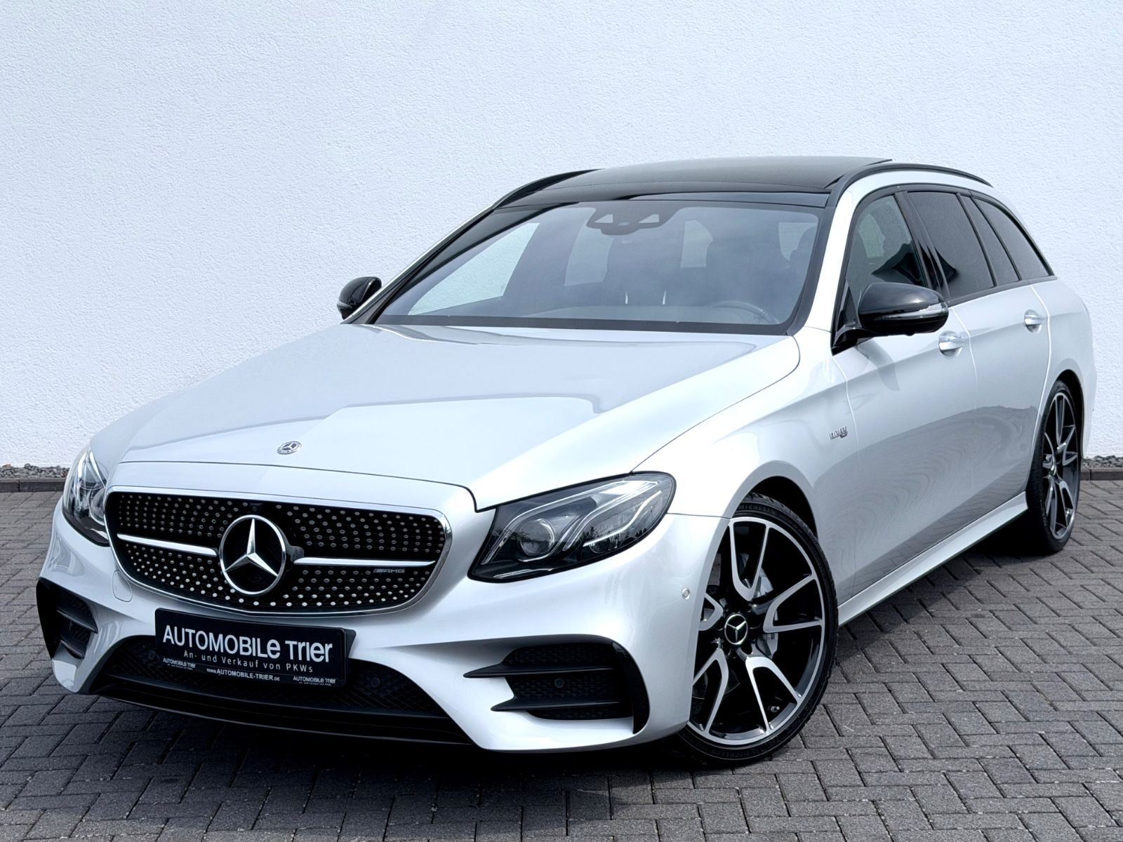 Mercedes-Benz E 43 AMG 4Matic /PANO/LED/360°CAM/BURMESTER/AHK/ in Silber als Kombi - Fahrzeugfoto 1