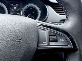 Skoda Octavia Combi 1.5 TSI DSG /NAVI/LED/ACC/CARPLAY/ in Silber als Kombi - Fahrzeugfoto 16
