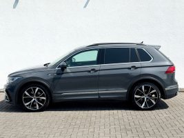 Volkswagen Tiguan R-Line 2.0 TDI DSG 4M /IQ LIGHT/20''/AHK/ in Grau als SUV/Geländewagen/Pickup - Fahrzeugfoto 8